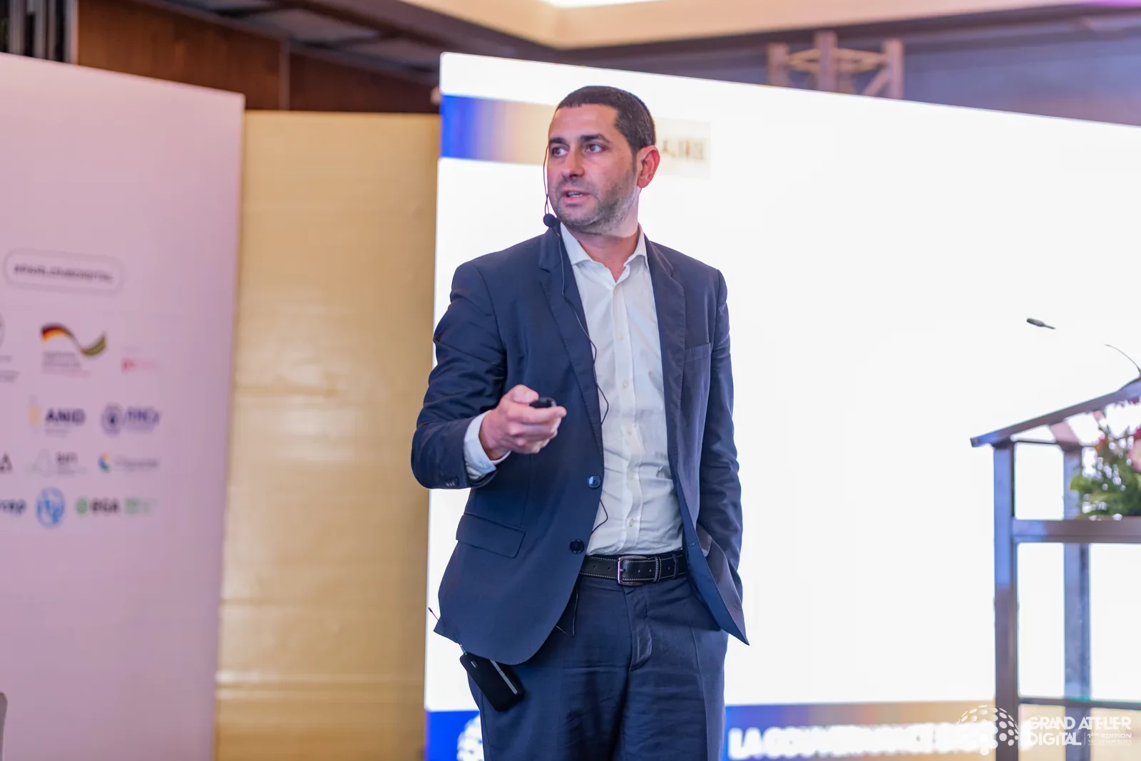 Jaume Dubois, founder of ID30, speaking on stage